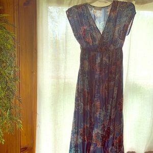 Summer maxi dress V-neck